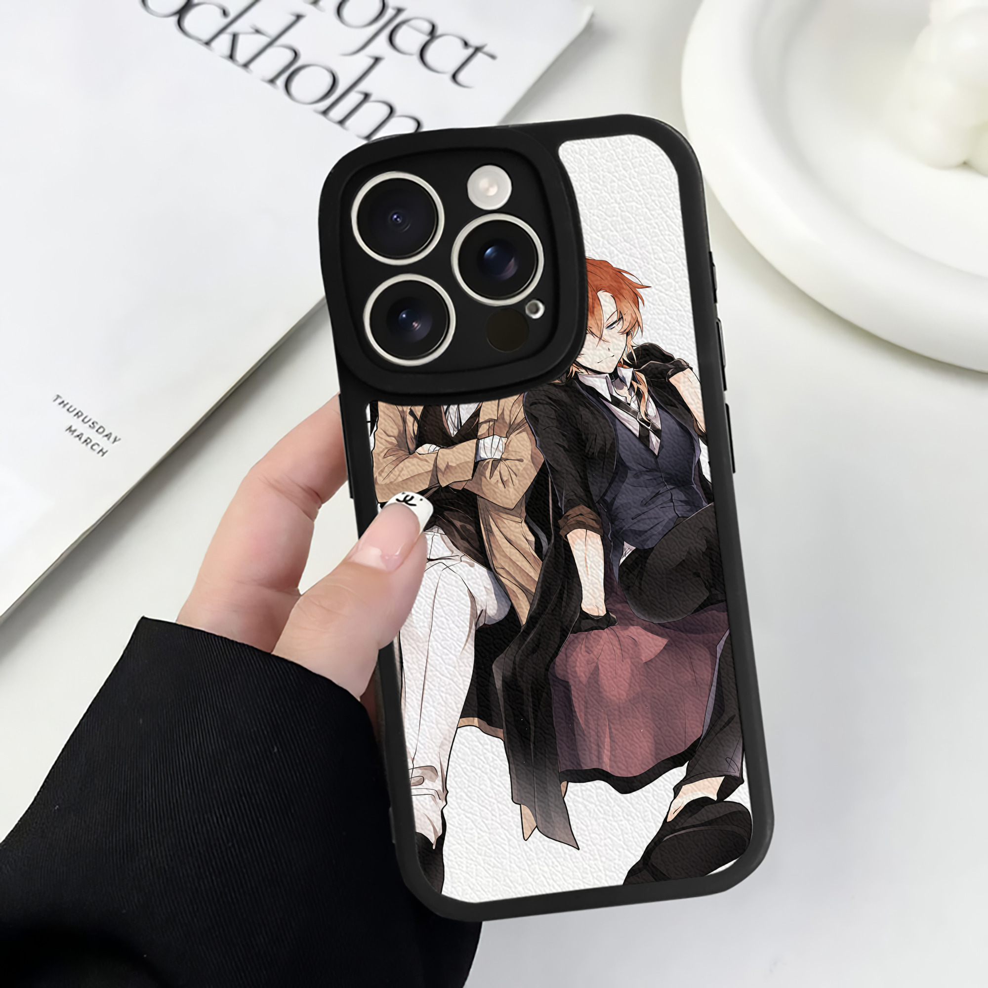 （画像用） 文豪ストレイドッグス Bungo Stray Dogs 【iPhone 16シリーズ対応】シリコンスマホケース（レザー調） 材質：シリコン